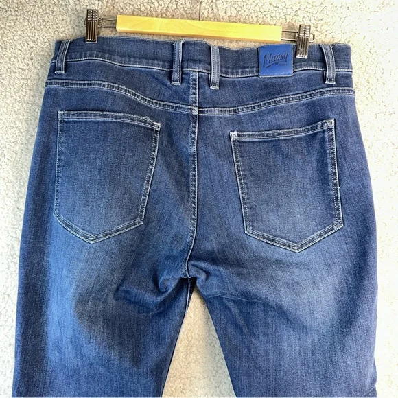 Mugsy Jeans Men's 36x30 Blue Kinzies Cotton Blend Straight Leg Distressed Denim - Picture 5 of 13